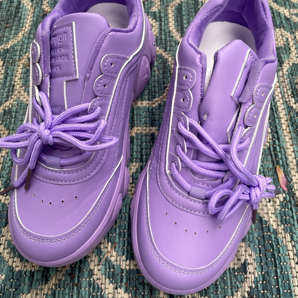 In Control Clothing Platform Sneakers NWOT - Picture 3 of 6